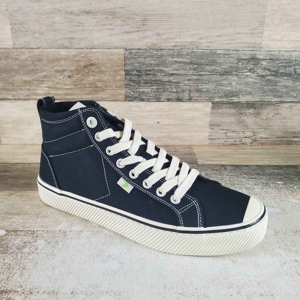Cariuma OCA High Stripe Mens Shoes Sz 8.5 Black Canvas Contrast Thread Sneakers